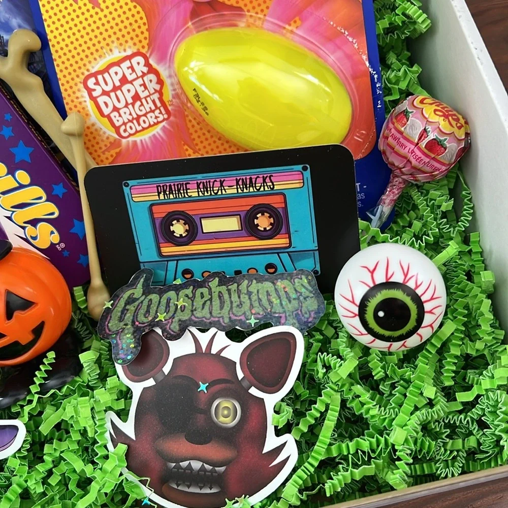 GOOSEBUMPS SPOOKY BOX! Box of Creepy fun GREAT Halloween gift! 🎃 👻 RETRO VINTAGE - Picture 4 of 10